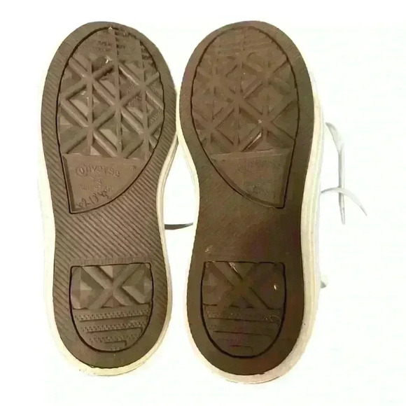 Converse Women’s Chuck Taylor All Star Move Cozy Utility Shoes Tan, size 6 - Picture 9 of 9